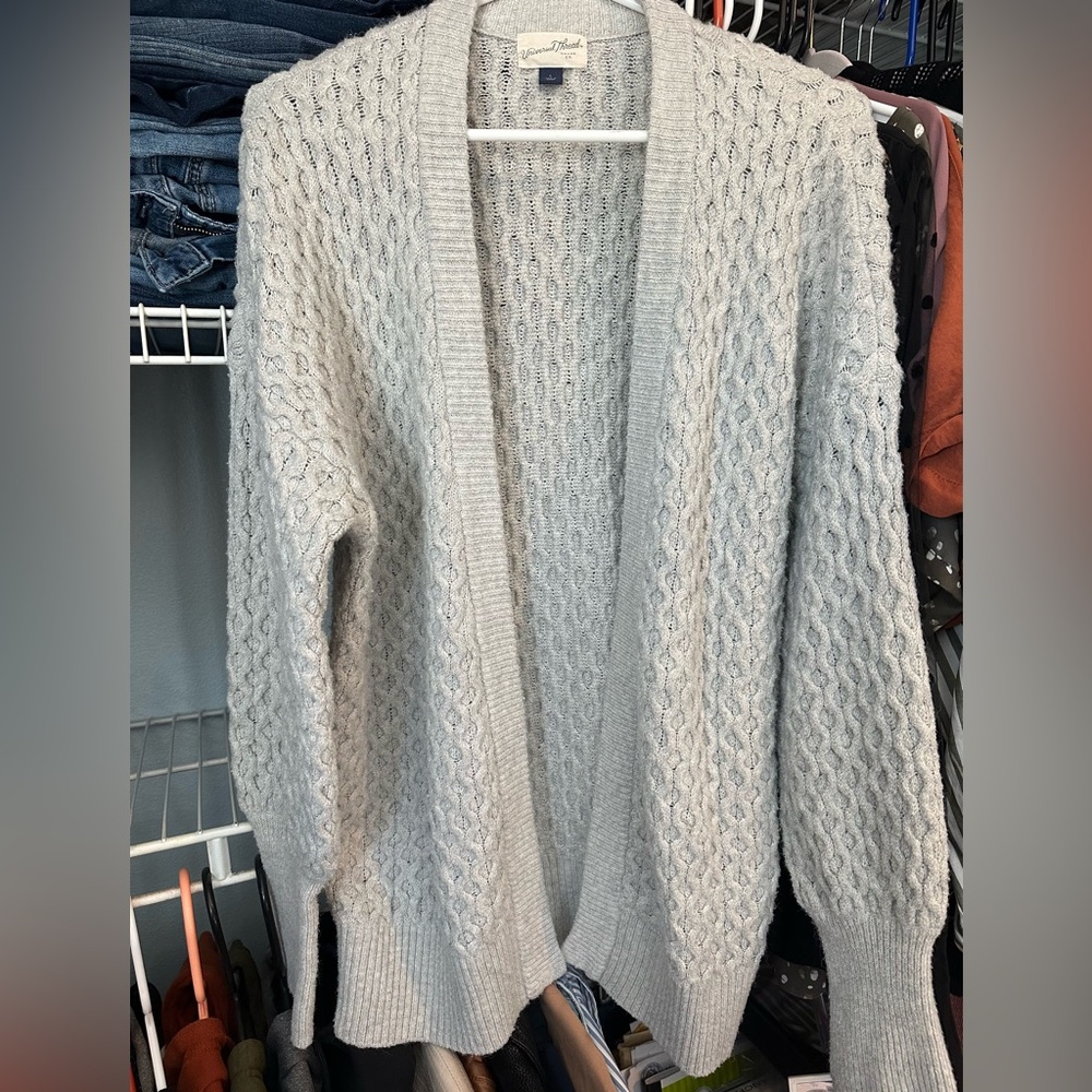Universal Tread Cardigan 
Soft, warm 
Gray
Size large
Like-new condition
